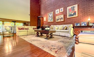 MAGNIFICO | CHALET EN LOS TRONCOS |