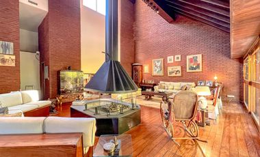 MAGNIFICO | CHALET EN LOS TRONCOS |