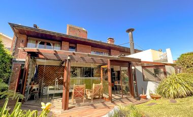 MAGNIFICO | CHALET EN LOS TRONCOS |