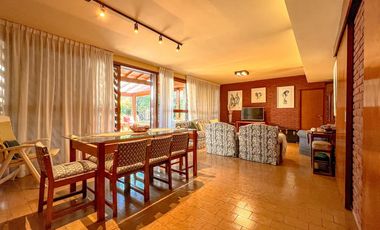 MAGNIFICO | CHALET EN LOS TRONCOS |