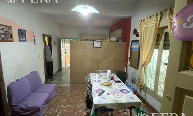 Venta casa de 3 ambientes con cochera, jardín y patio en Wilde (28763)