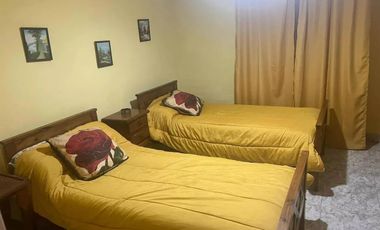 Casa en venta - 3 Dormitorios 3 Baños - 400Mts2 - Azul