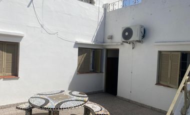 Casa en venta - 3 Dormitorios 2 Baños - 289Mts2 - Florencio Varela