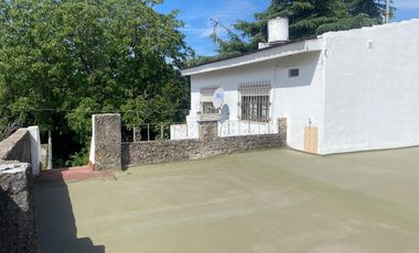 Casa en venta - 3 Dormitorios 2 Baños - 289Mts2 - Florencio Varela