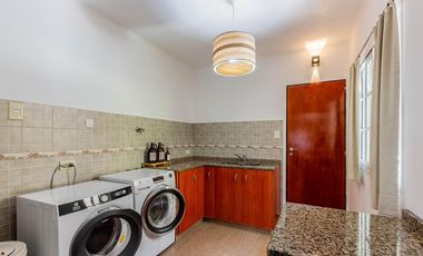 Casa en  2 Plantas en Pje. Maldonado Villa Lugano CABA