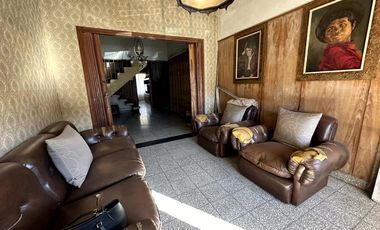 Casa a modernizar proxima al centro de Bernal