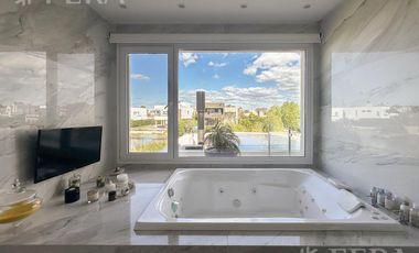 Venta casa 5 ambientes con vista a la laguna en Nuevo Quilmes