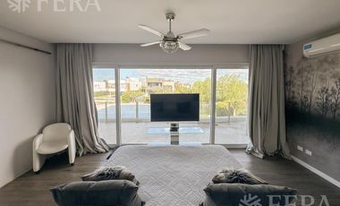 Venta casa 5 ambientes con vista a la laguna en Nuevo Quilmes