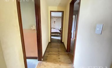 Venta casa 4 ambientes, cochera y fondo libre con piscina en Don Bosco