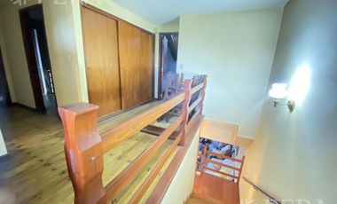 Venta casa 4 ambientes, cochera y fondo libre con piscina en Don Bosco