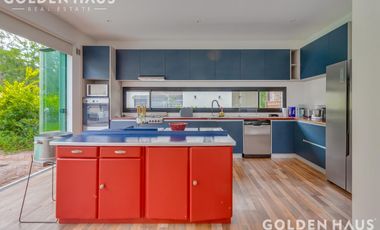 Excelente casa de 5 amb. en Barrio Privado Sausalito