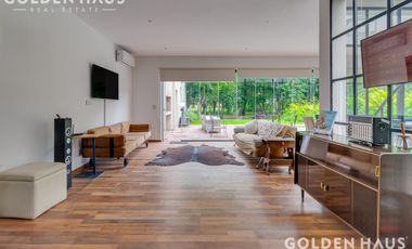 Excelente casa de 5 amb. en Barrio Privado Sausalito