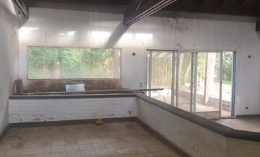 Casa en venta - 3 Dormitorios 3 Baños - 420Mts2 - Cochera - Pilar