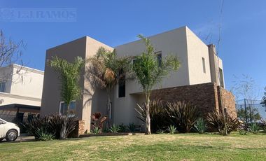 Casa en  venta en Ceibos, Puertos