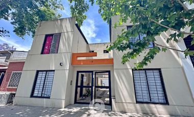 Oportunidad. Departamento en Venta de 2 plantas. Sin expensas. Centro Zárate
