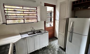 CASA DE 4 AMBIENTES EN DOS PLANTAS