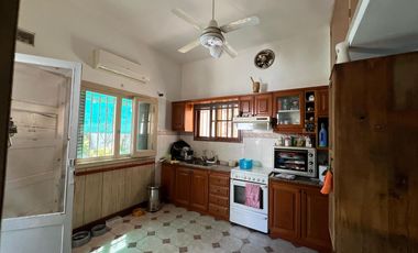 Keneddy 18, Don Bosco ¡Casa de 4 ambientes en Venta!