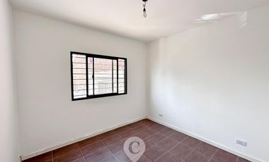 Oportunidad. Departamento en Venta de 2 plantas. Sin expensas. Centro Zárate