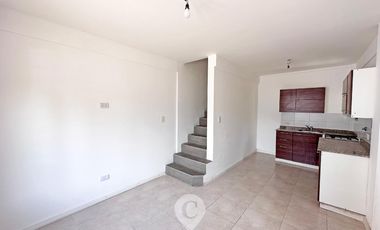 Oportunidad. Departamento en Venta de 2 plantas. Sin expensas. Centro Zárate