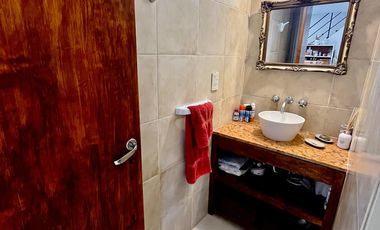 Casa en en La Caleta, con pileta!