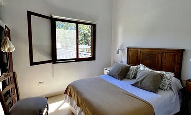 Casa en en La Caleta, con pileta!