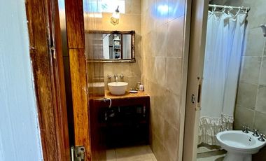 Casa en en La Caleta, con pileta!