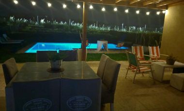 VENTA Excelente casa en Venta en San Sebastian con Pileta 3 dorm. Gran fondo libre a la reserva!!!