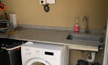 VENTA Excelente casa en Venta en San Sebastian con Pileta 3 dorm. Gran fondo libre a la reserva!!!