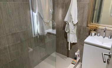 VENTA Excelente casa en Venta en San Sebastian con Pileta 3 dorm. Gran fondo libre a la reserva!!!