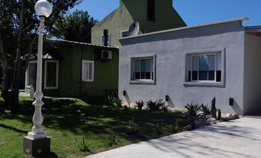 Casa en venta - 3 Dormitorios 3 Baños - 677Mts2 - Mar Chiquita