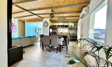 Casa en venta - 3 Dormitorios 3 Baños - 677Mts2 - Mar Chiquita