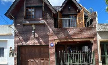 CASA VENTA VILLA SARMIENTO 4 AMBIENTES