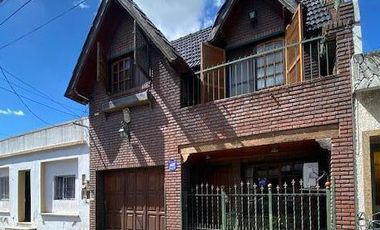 CASA VENTA VILLA SARMIENTO 4 AMBIENTES