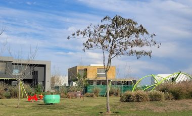 Puertos del Lago - Acacias | Venta | Casa con linda vista abierta, sin vecinos al fondo