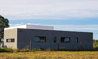 Casa en venta - 3 Dormitorios 4 Baños - Cocheras - 600Mts2 - Tiempos de Canning, Guernica