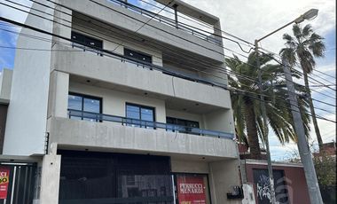 Semipiso en Venta en Villa Ballester - 3 ambientes con terraza y 2 cocheras