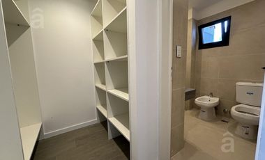 Semipiso en Venta en Villa Ballester - 3 ambientes con terraza y 2 cocheras