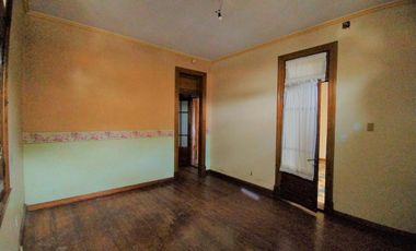 CASA EN VENTA - INMEJORABLE UBICACION!!