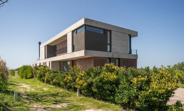 ALQUILER TEMPORARIO, CASA COSTA ESMERALDA, MARITIMO III, LOTE AL 100,