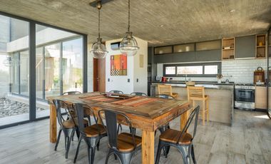 ALQUILER TEMPORARIO, CASA COSTA ESMERALDA, MARITIMO III, LOTE AL 100,