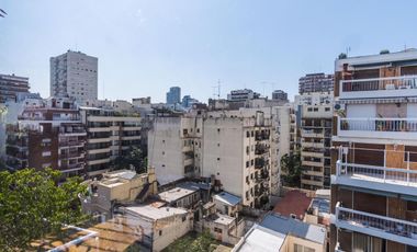 Piso cuatro dormitorios en Colegiales.