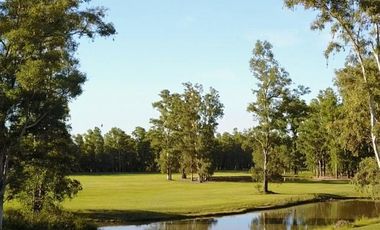 VENTA DE TERRENO EN CAMPO TIMBO, CLUB DE CAMPO Y GOLF EN OLIVEROS.
