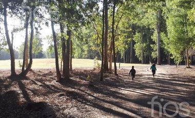 VENTA DE TERRENO EN CAMPO TIMBO, CLUB DE CAMPO Y GOLF EN OLIVEROS.