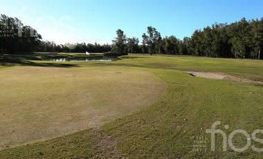 VENTA DE TERRENO EN CAMPO TIMBO, CLUB DE CAMPO Y GOLF EN OLIVEROS.