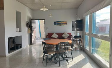Moderna Casa en  Rocas Negras