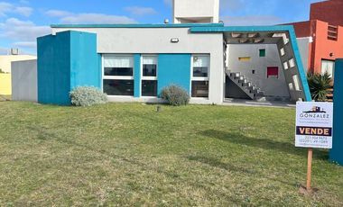 Moderna Casa en  Rocas Negras