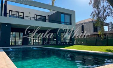 Casa en venta en Saint Thomas Este Canning