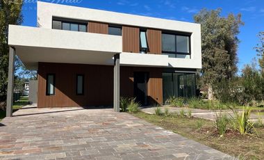 Casa en venta en Saint Thomas Este Canning