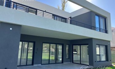 Casa en venta en Saint Thomas Este Canning
