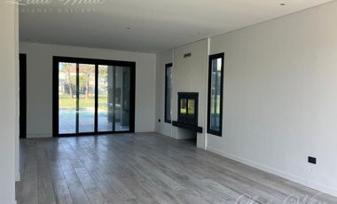 Casa en venta en Saint Thomas Este Canning